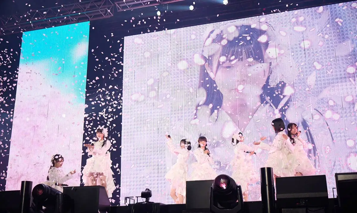 【画像・写真】真っ白なキャンバス、幕張メッセで涙のラストライブ！小野寺梓「自分を肯定できるようになった」