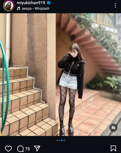 【画像・写真】渡辺美優紀　網タイツ＆超ミニスカ姿披露に「うほほ」「めっちゃ綺麗な脚」「最高っす」「美脚だね」