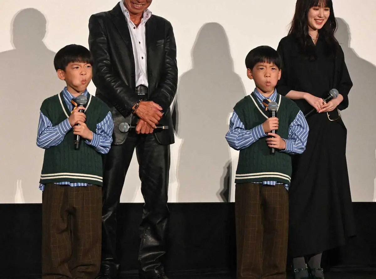 【画像・写真】柳葉敏郎　ファンから「室井さん、ありがとう」の声に涙　仲間へ感謝し目頭を押さえる場面も