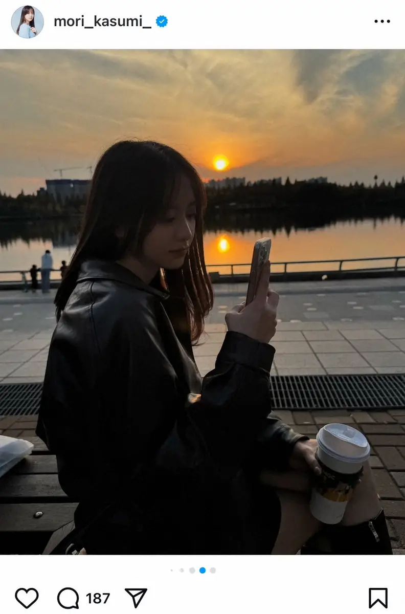 【画像・写真】森香澄　美脚あらわなカジュアル私服を大公開　夕日バックの横顔にもファンうっとり「絵になりますね」