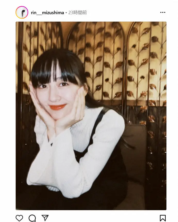 【画像・写真】斉藤由貴の長女・水嶋凜　25歳の誕生日に近影公開　「目元がママそっくり」「ますます似てきた」