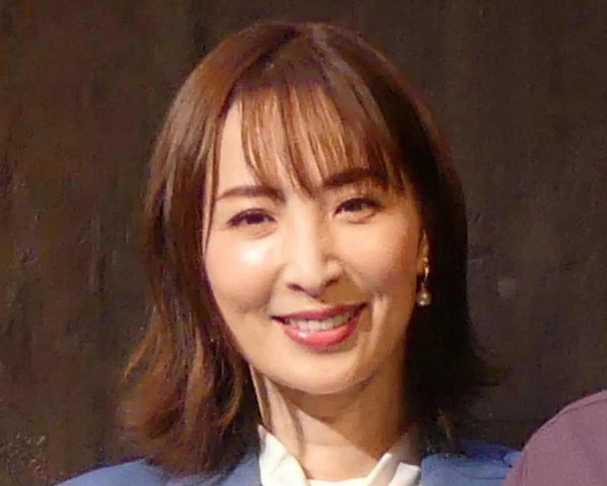 【画像・写真】真飛聖 “夫”との意味深写真にファン嫉妬!?「ちょっとジェラシー」「お似合い」「最高」の声