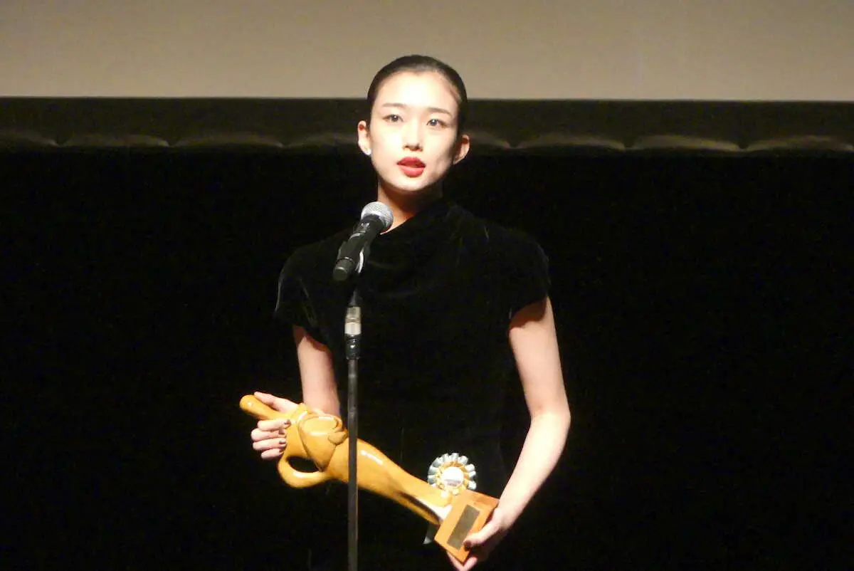 【画像・写真】河合優実の撮影初日に衝撃！山中瑶子監督「傑作になる」と確信「ナミビアの砂漠」で最優秀女優賞受賞