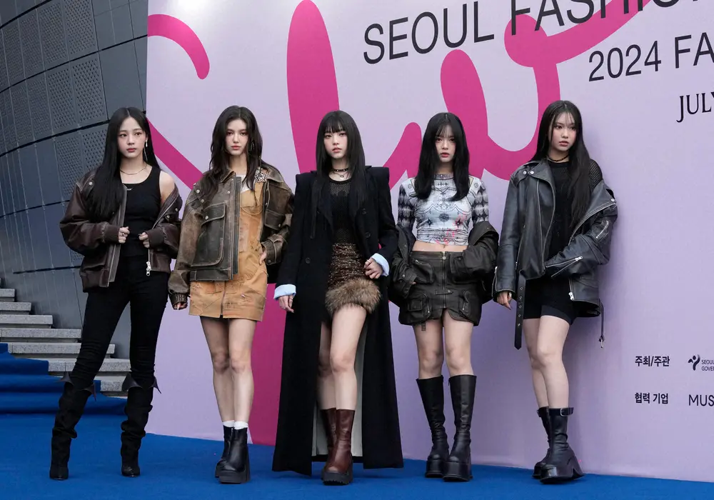 【画像・写真】渦中の「NewJeans」連夜の生放送出演　Mステに続き「ベストアーティスト2024」でパフォ披露