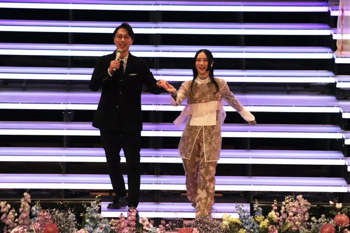 【画像・写真】「光る君へ」彰子の“魂の告白”に「また来る」の塩野一条天皇にウイカが吉高が大ブーイング！？会場大爆笑