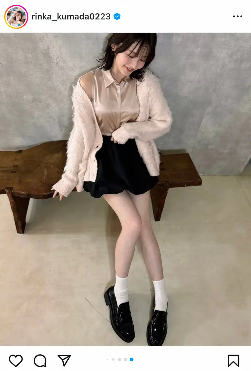 【画像・写真】久間田琳加　真っ赤なワンピース＆黒ミニスカ“りんか丈”ショットにファン歓喜「可愛い」「美しい」