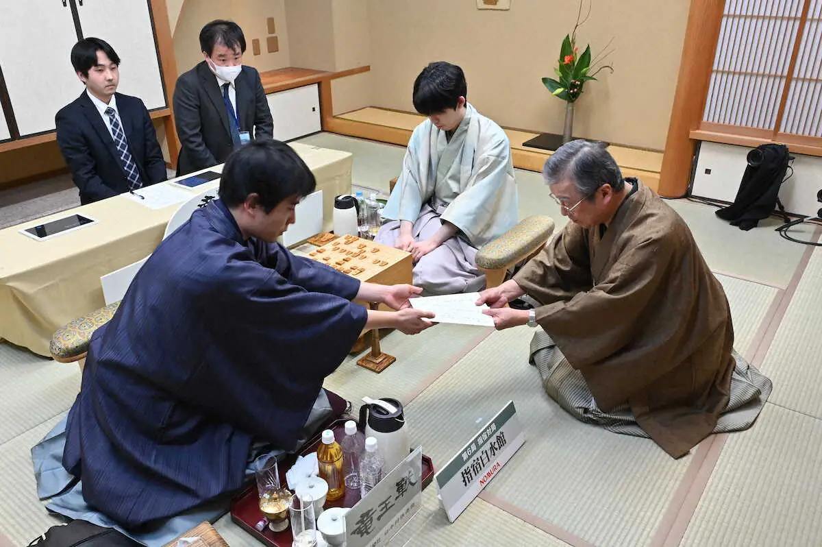 【画像・写真】佐々木八段　藤井竜王を29連勝で止めた戦法を再び採用　竜王戦第6局