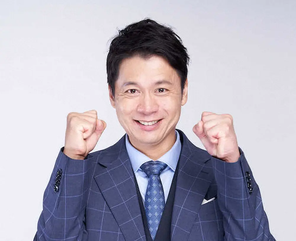 【画像・写真】今年の漢字　達筆すぎて？「ゴゴスマ」スタジオ騒然「重い…？動く？」SNS「読めない状態の方が話題に」