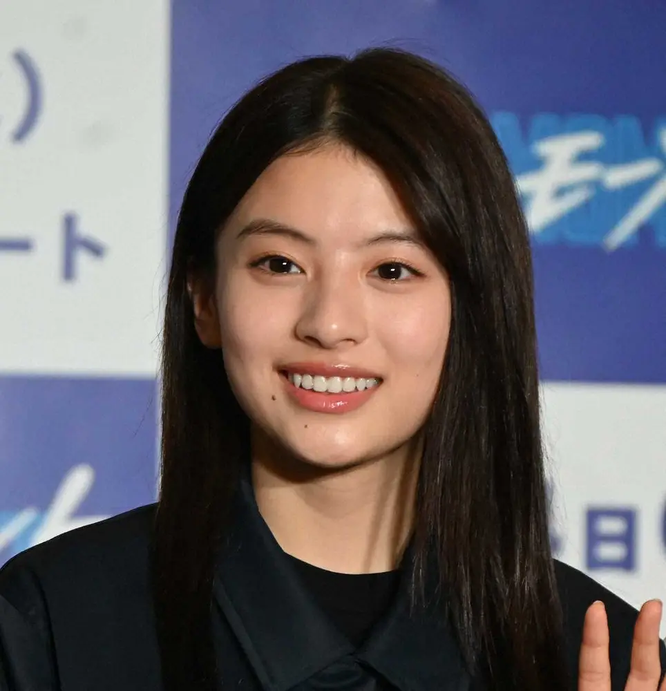 【画像・写真】出口夏希　2024年は「忙しかったです。充実した1年」「来年も続けて、もっと成長していきたい」