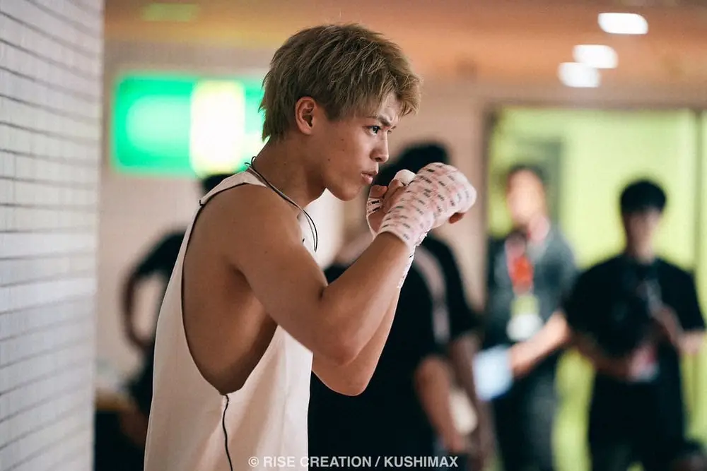 【画像・写真】「キックの王子様」と呼ばれるイケメン格闘家・白鳥大珠。真剣なまなざしにもドキッ！