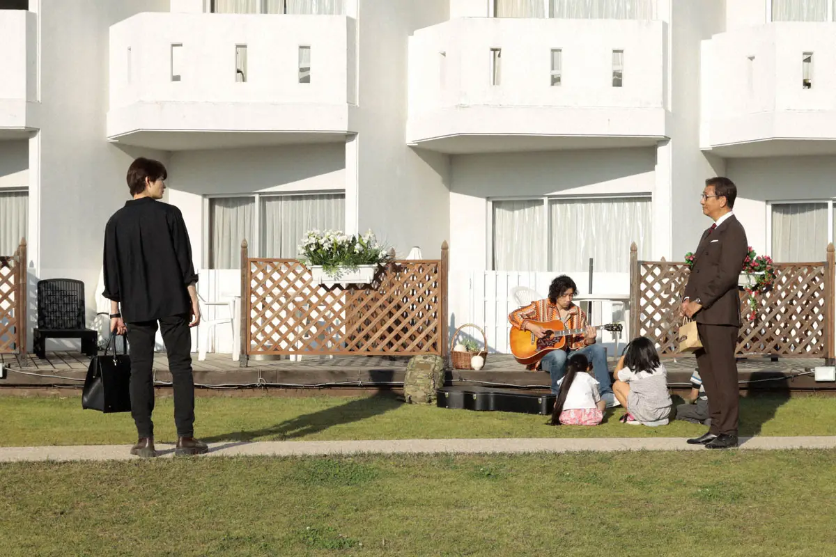 【画像・写真】斉藤和義　ドラマ初出演！「ザ・トラベルナース」にサプライズ登場　岡田将生が熱望して実現