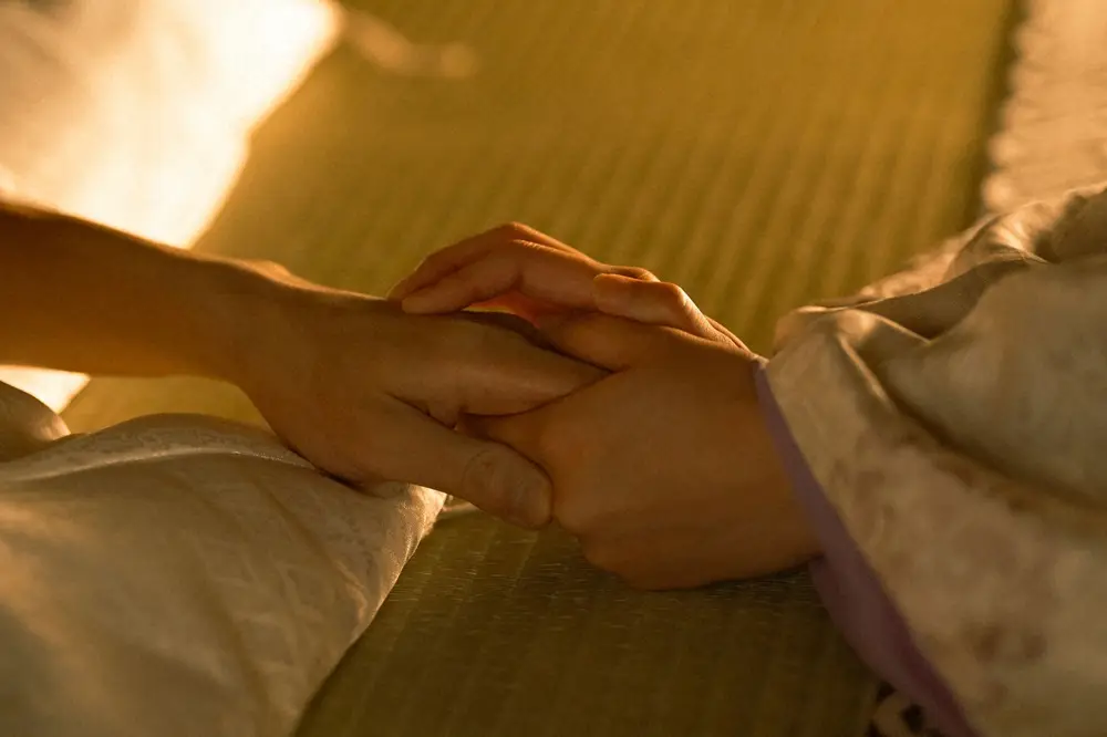 【画像・写真】「光る君へ」最終回　タイトルバック回収？“手と手の演出”ネット話題「OPの意味理解」まひろ＆周明も