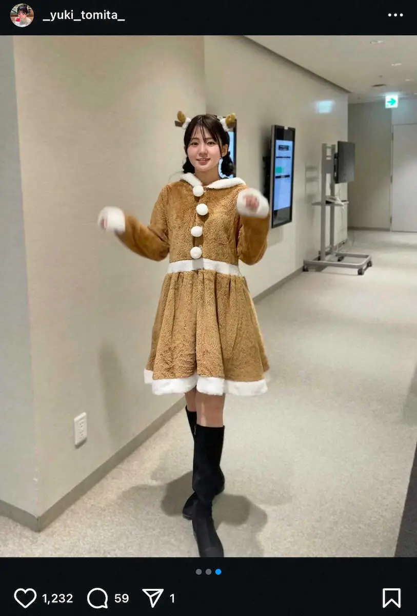 【画像・写真】競馬中継で人気の女子アナ　“絶対領域”トナカイコスプレS！フォロワー絶賛「スーパーかわゆい」