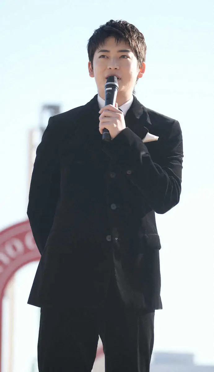 【画像・写真】高橋文哉が東京・大井競馬場でトークショー　東京大賞典の注目馬ズバリ「3番ラムジェットです」会場沸かす