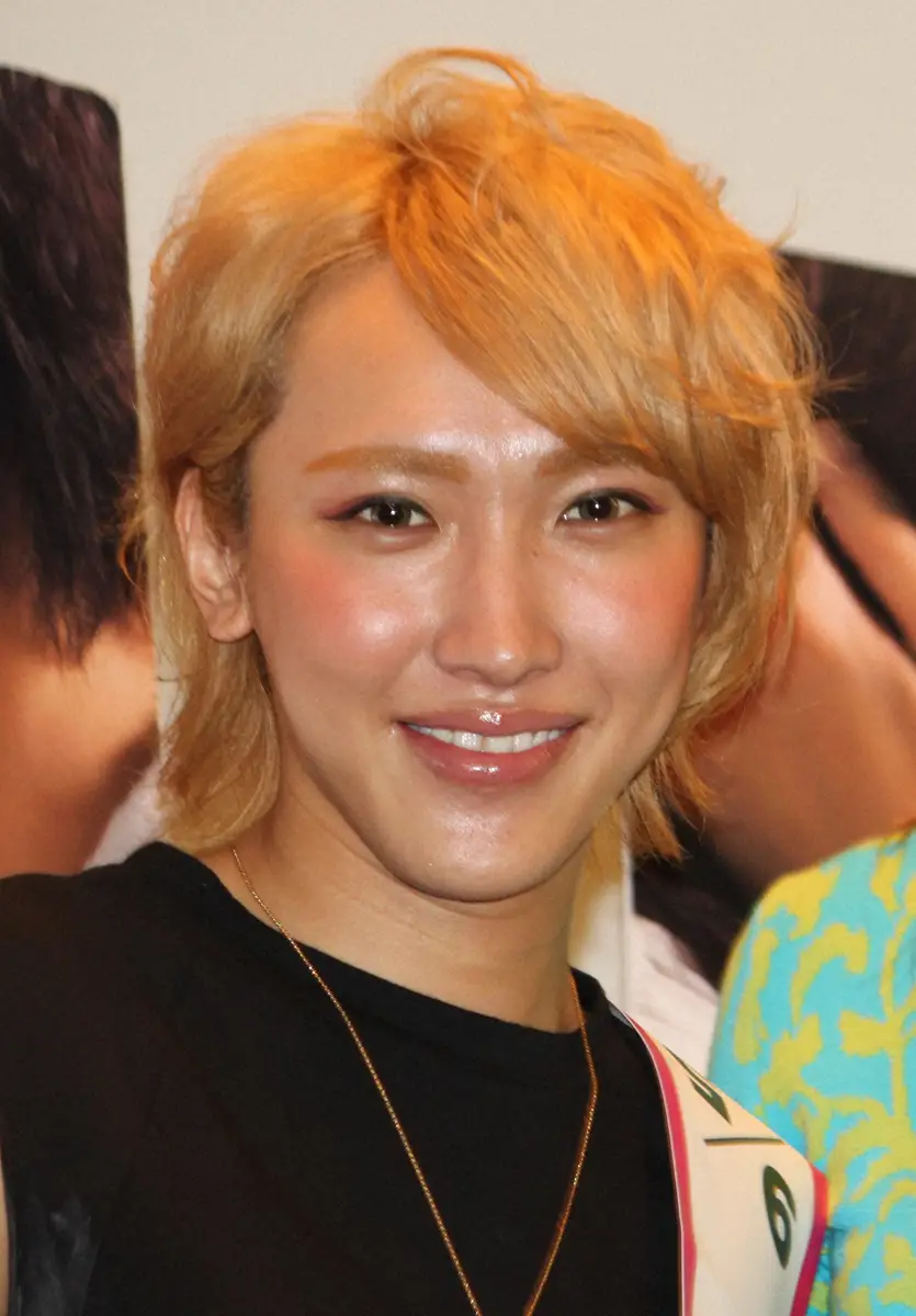 【画像・写真】ゆしん　化粧水プロデューサーを退任　訴訟の長期化を謝罪「先日、勝訴の判決書を受け取り…」