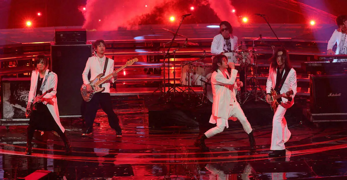 【画像・写真】【紅白】25年ぶり出場のGLAY・TERU、前回と比べ「オープニング楽しめた」名曲「誘惑」熱唱