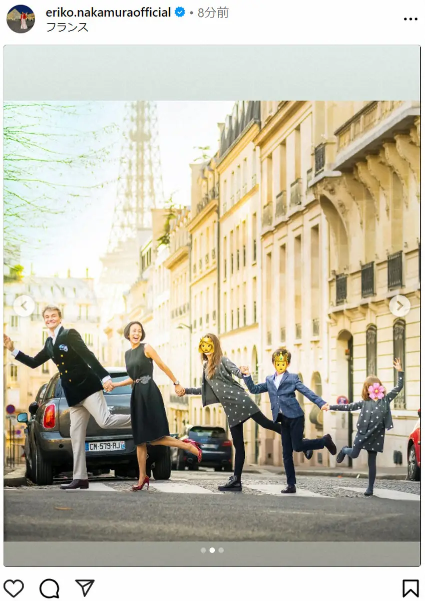 【画像・写真】中村江里子「私が家族で一番小さくなってしまいました」　家族ショットで10年の月日に感慨