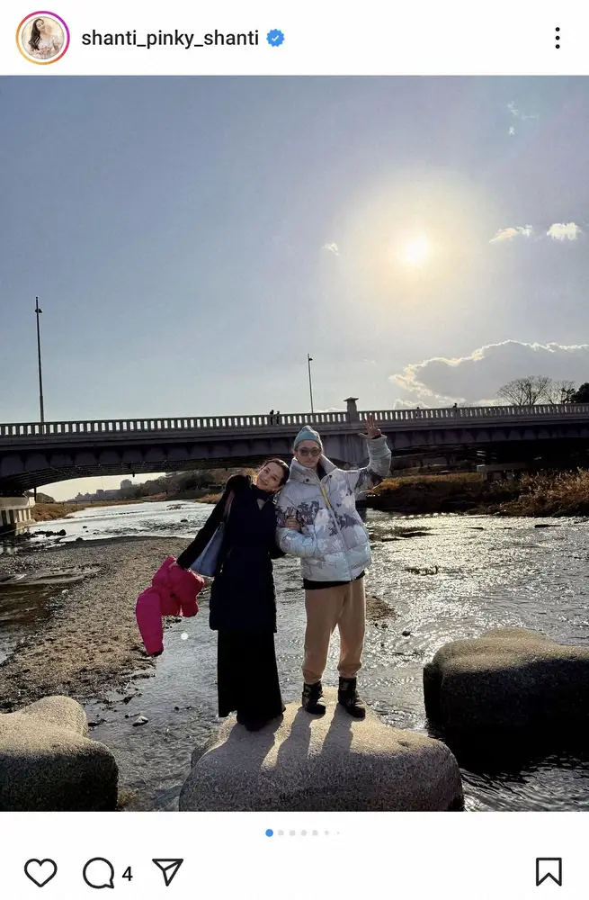 【画像・写真】窪塚洋介の美人妻　夫、長男で俳優の愛流、7歳長女との仲良し正月家族ショット披露