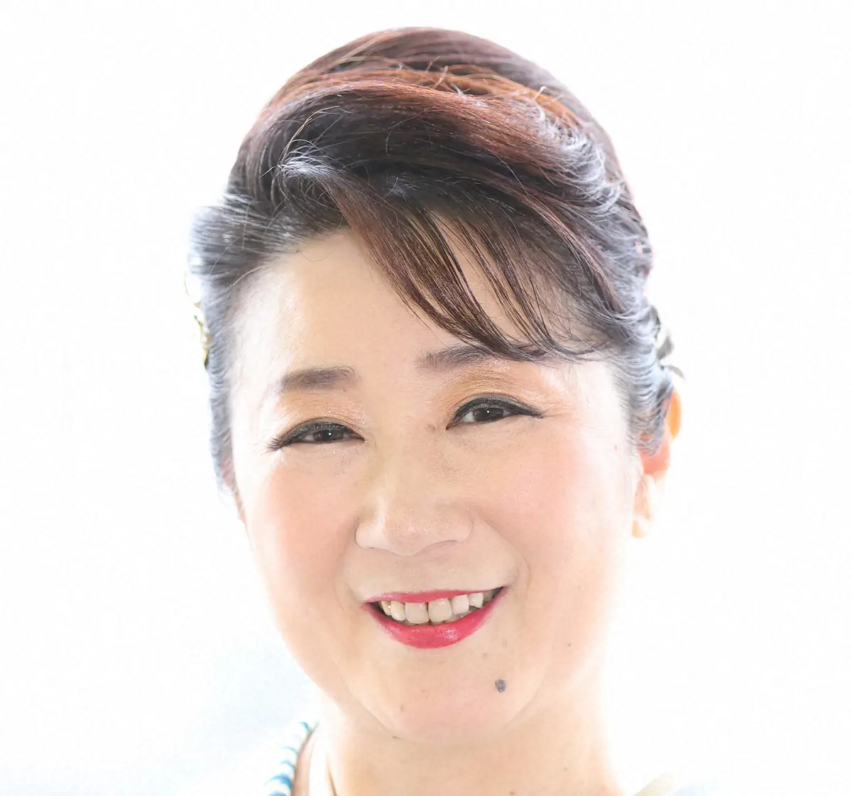 【画像・写真】入山アキ子　“歌う看護師”10曲熱唱　「検温タイム」も実施