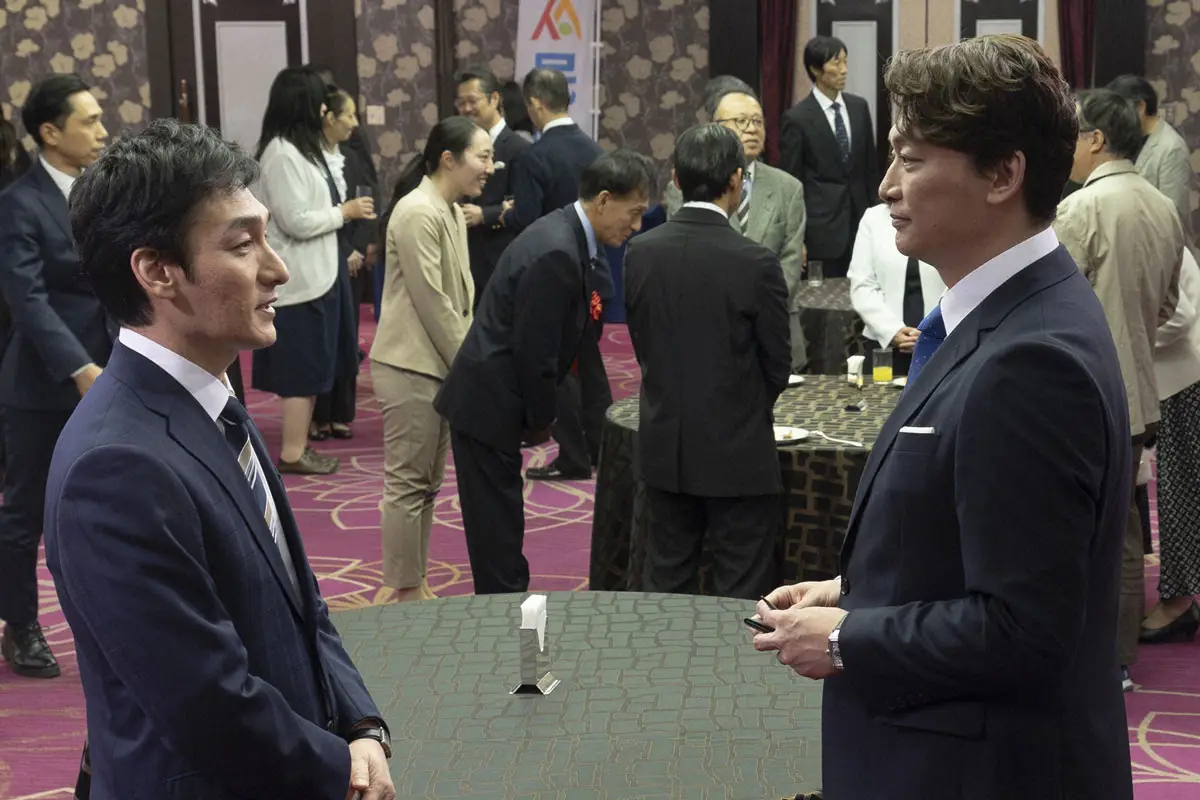 【画像・写真】香取慎吾主演ドラマ「日本一の最低男」に草彅剛が出演！27年半ぶりテレビドラマ共演、「罠の戦争」鷲津役