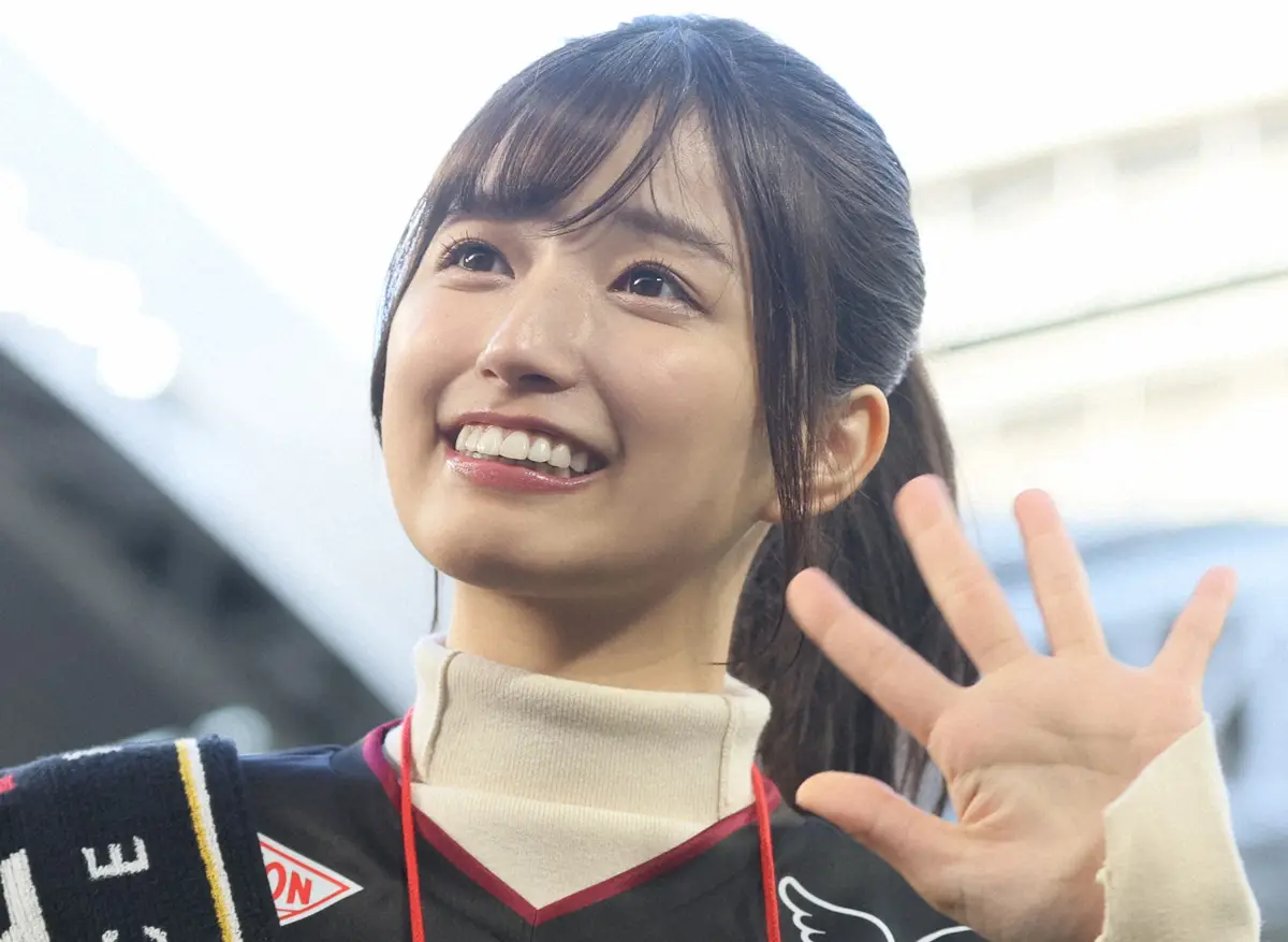 【画像・写真】人気アイドルが生放送でビリビリ＆激クサ砲も…まさかのリアクション「おかわりしてて笑った」ネット衝撃