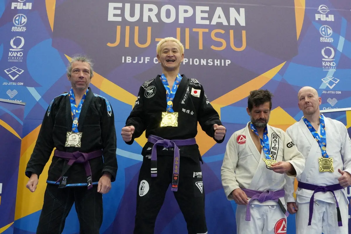 【画像・写真】ヨーロッパ柔術選手権で優勝した福島は表彰台で満面の笑み（c）JIU－JITSU　NAVI／新明佑介