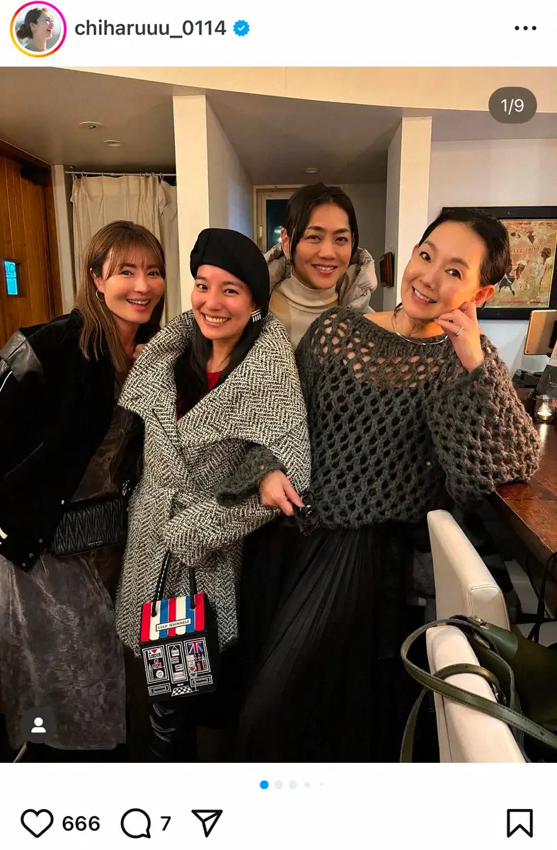 【画像・写真】新山千春　大物女優の飲食店で誕生日会「プライベートでたくさんお会い…憧れと尊敬」豪華な出席者も