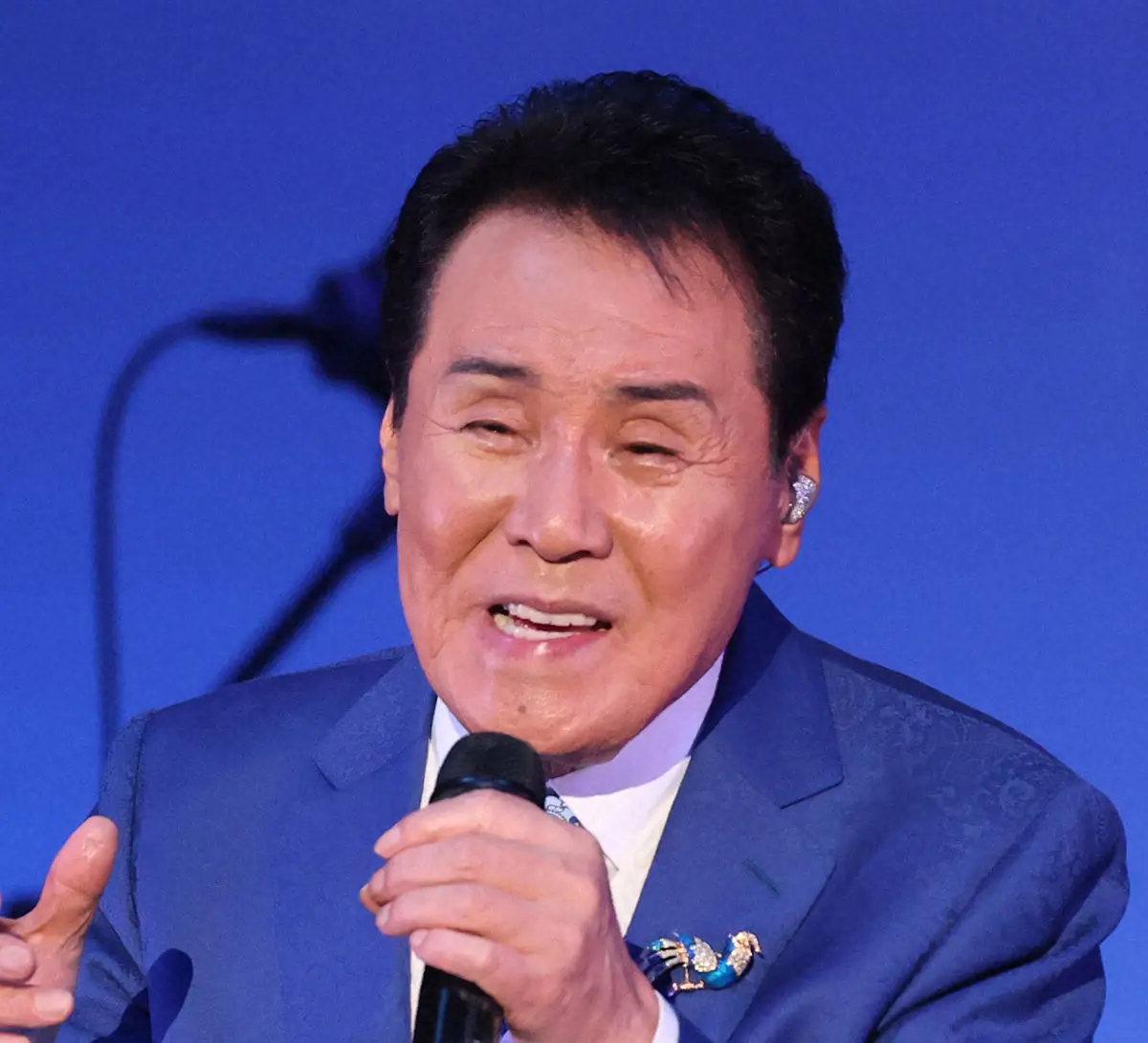 【画像・写真】49歳・紅白出場歌手　スターのオーラ感じた超大物歌手「上下白のスーツで…特別な光ってあるんだなって」