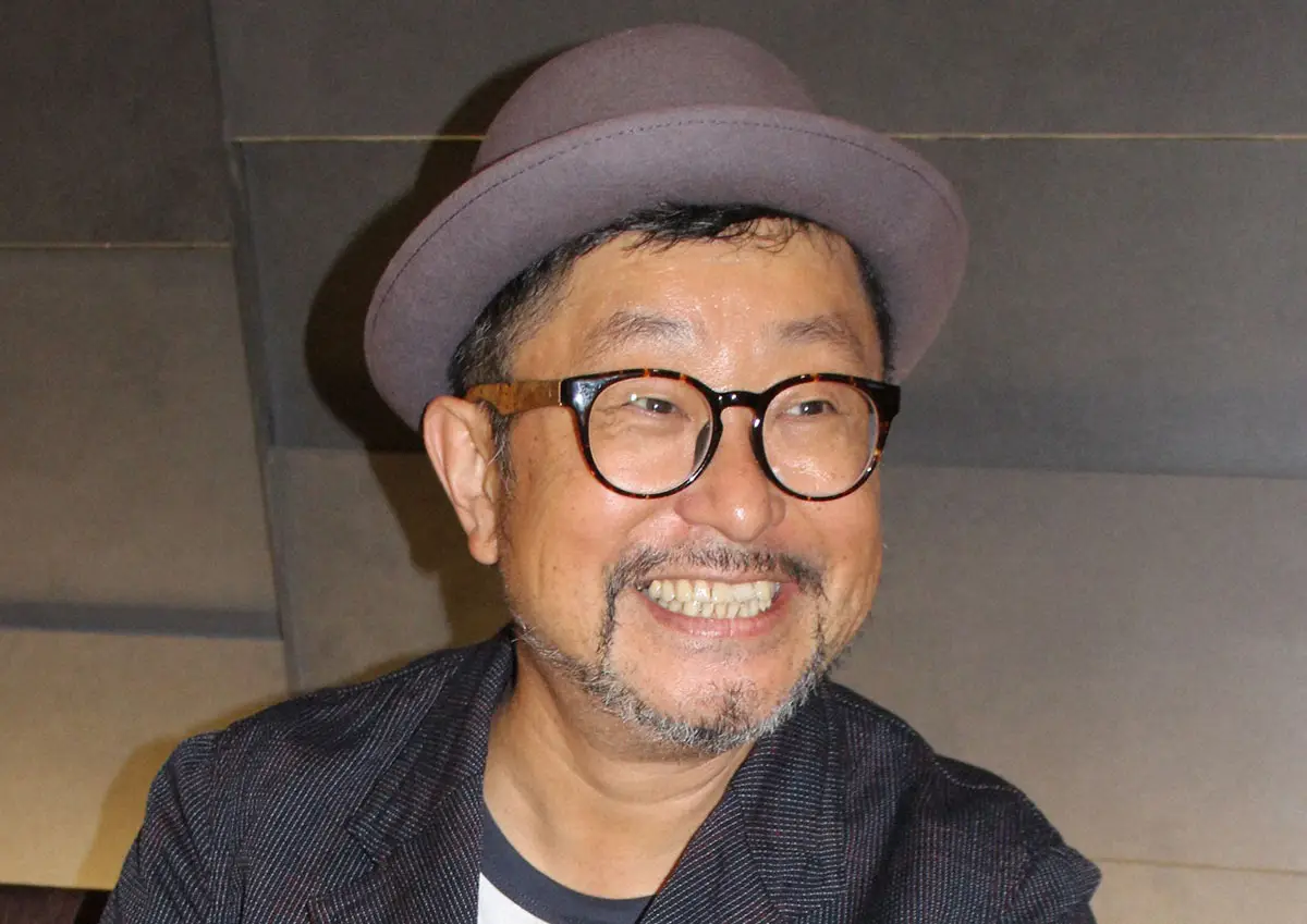 【画像・写真】米在住の人気ミュージシャン、何と自宅でロケに遭遇　とっさの行動に「Moviestar!」の声