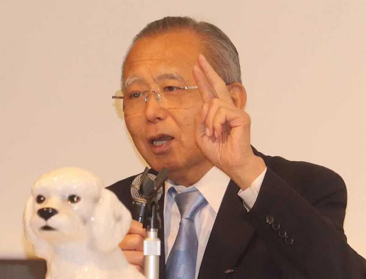 【画像・写真】デヴィ夫人　今夏の参院選への出馬を表明　自ら代表務める「12平和党」から比例代表で