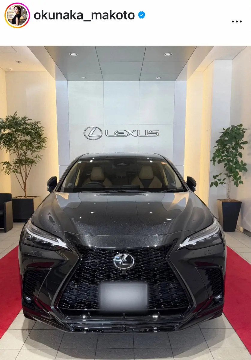 【画像・写真】31歳元アイドル女優　高級車の納車報告が大反響「かっこいい！」「イカついね」「すごい、高級車」