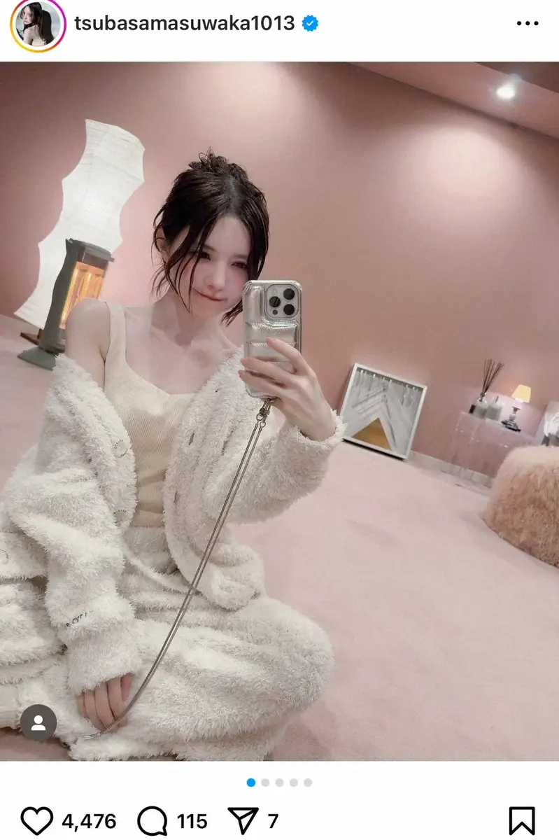 【画像・写真】益若つばさ　部屋着姿で自宅公開！　薄ピンクで統一された広々空間が「センス抜群」「オシャレ」と話題に