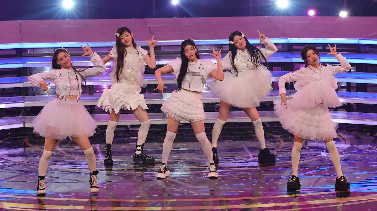 【画像・写真】紅白出場の人気グループメンバー「友達関係で自分を疑ったり」と涙…「5人で暮らし始めて肩軽くなった」