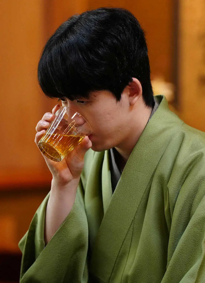 【画像・写真】【王将戦】藤井王将VS永瀬九段　永瀬九段はまたもinゼリー3個でチャージ　第4局第2日ドキュメント