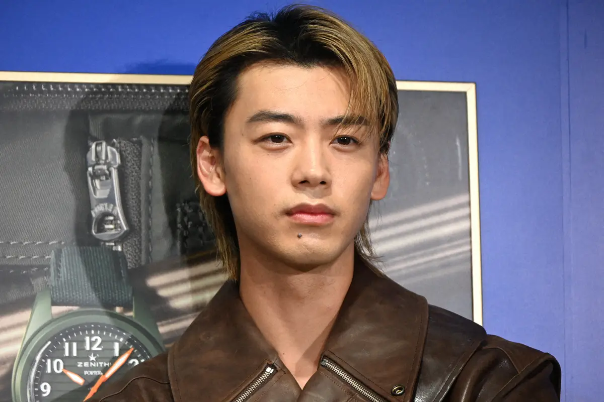 【画像・写真】竹内涼真　芸能人の妹弟＆母と英ロンドン旅行！4人の集合写真に反響「ママ若すぎん！？」「みんな美形」