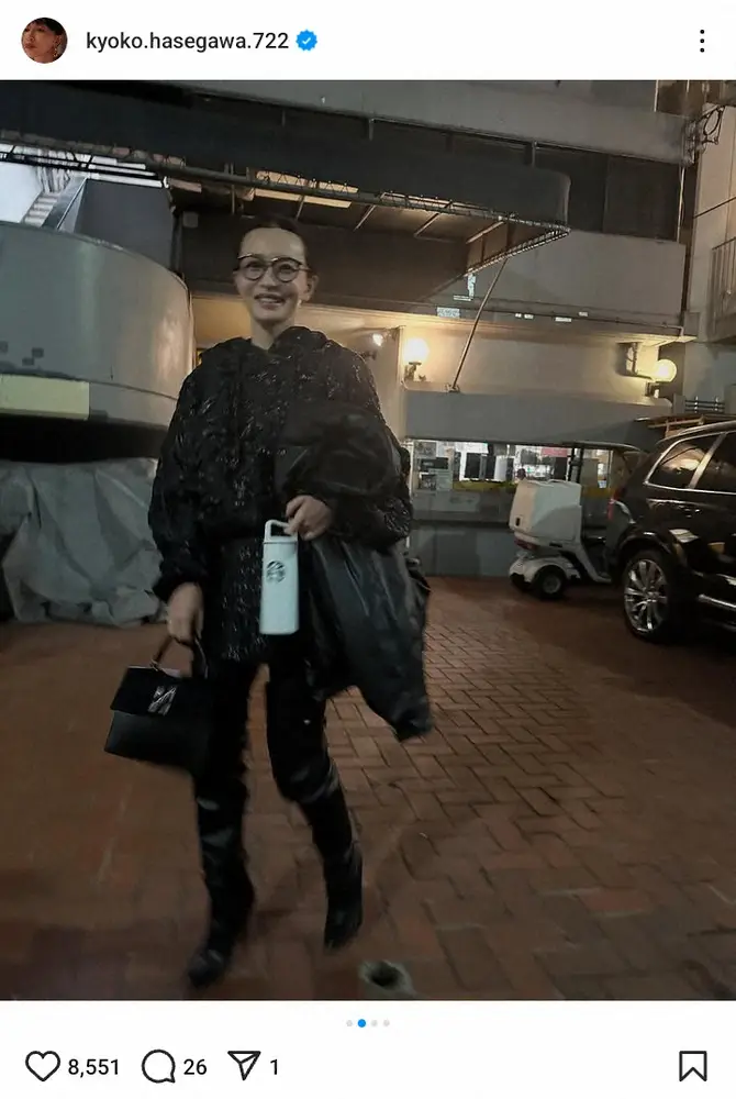 【画像・写真】「今日も疲れがとれません」46歳人気女優のラフなオフショに「またまたオシャレ」「本当に可愛い」の声