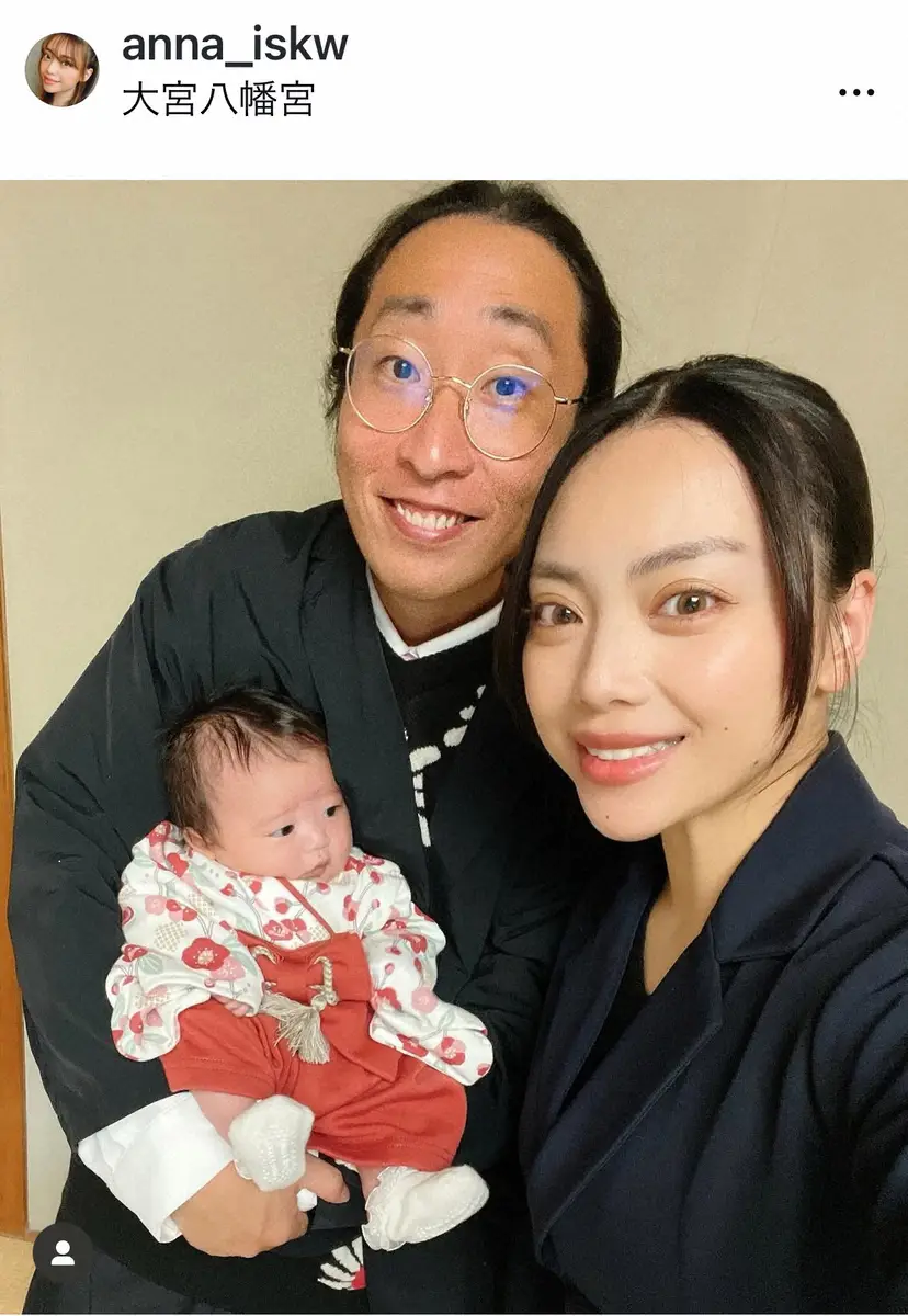 【画像・写真】48歳芸人の14歳年下妻　長女のお宮参り＆初節句＆お食い初め報告「百日祝いには早いからフライング」