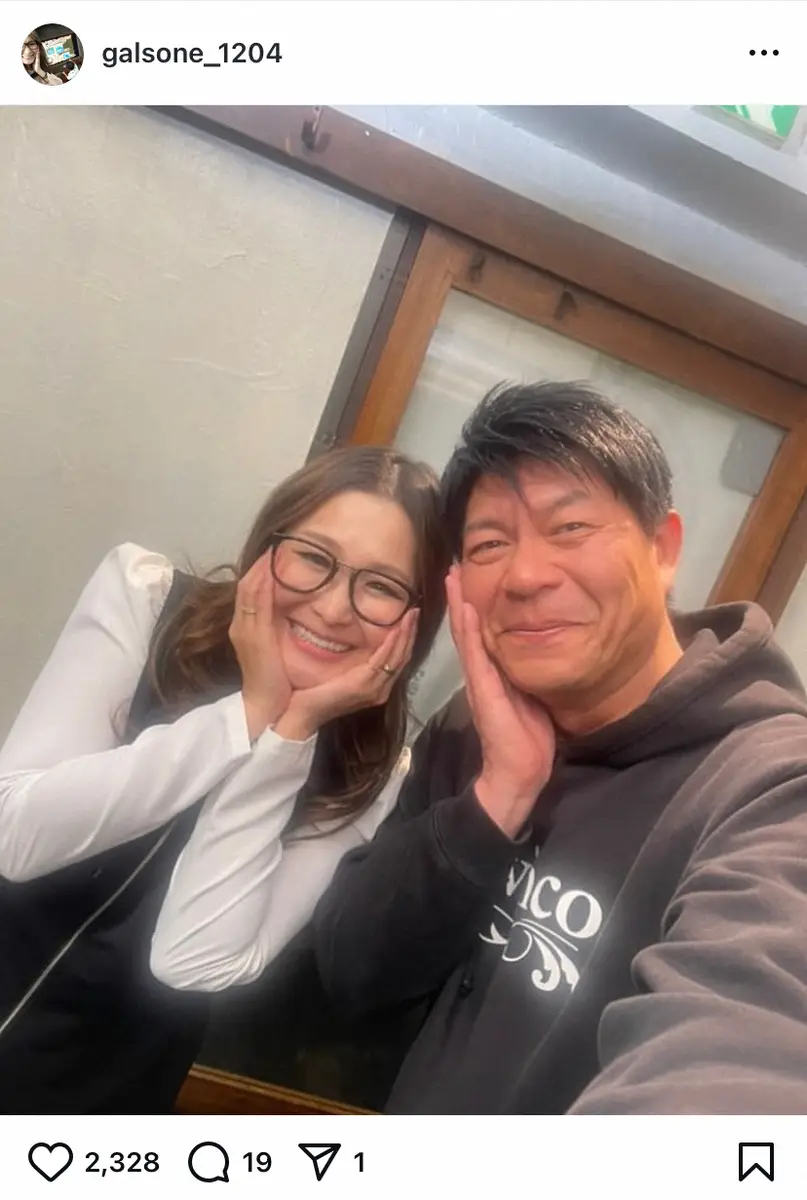 【画像・写真】ギャル曽根「娘さんが大好きな素敵パパ」元プロ野球選手との2Sに「2人共可愛い」「いい笑顔」の声