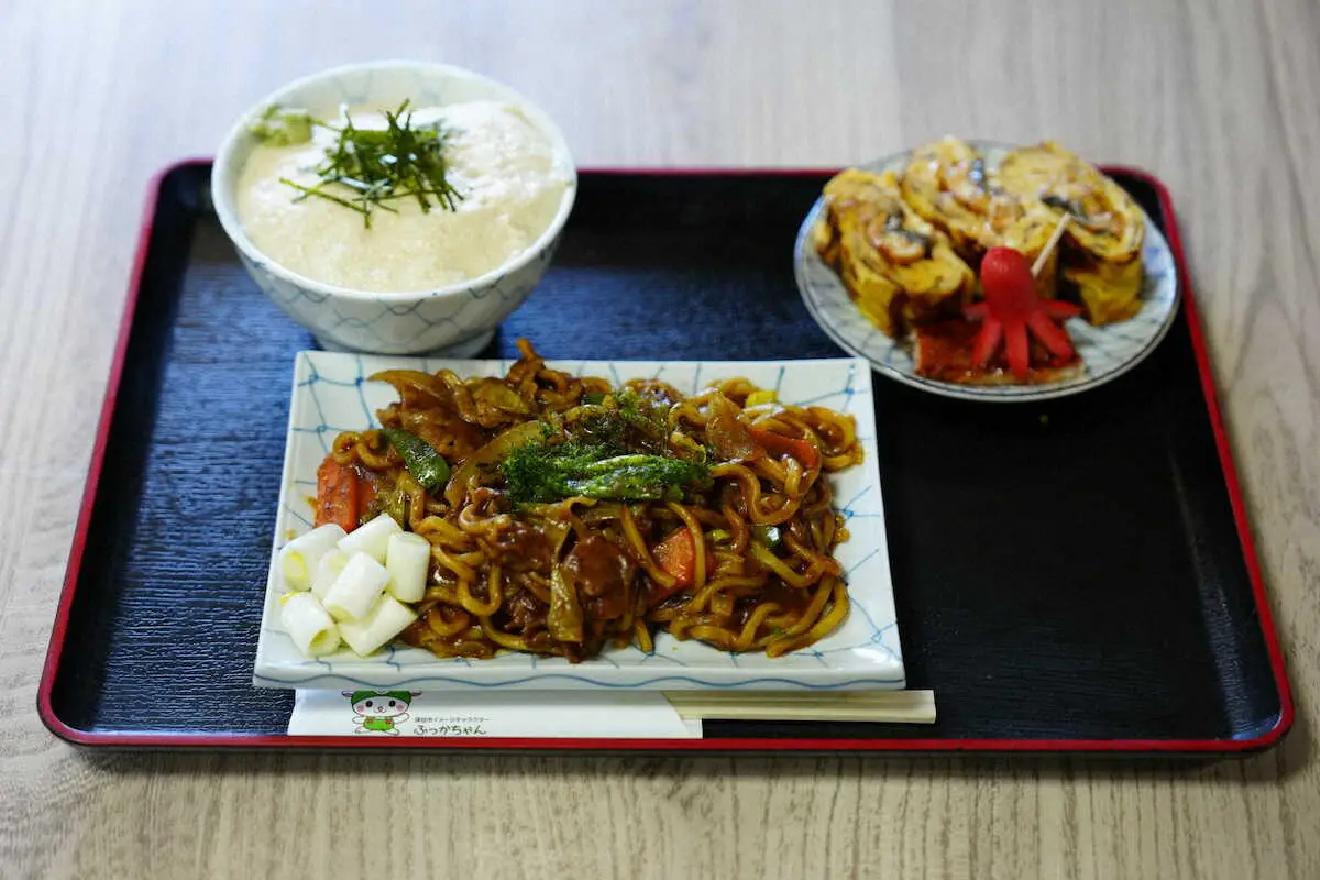 【画像・写真】王将戦第5局2日目昼食休憩　藤井王将はしょうが焼き丼、永瀬九段はまたも…