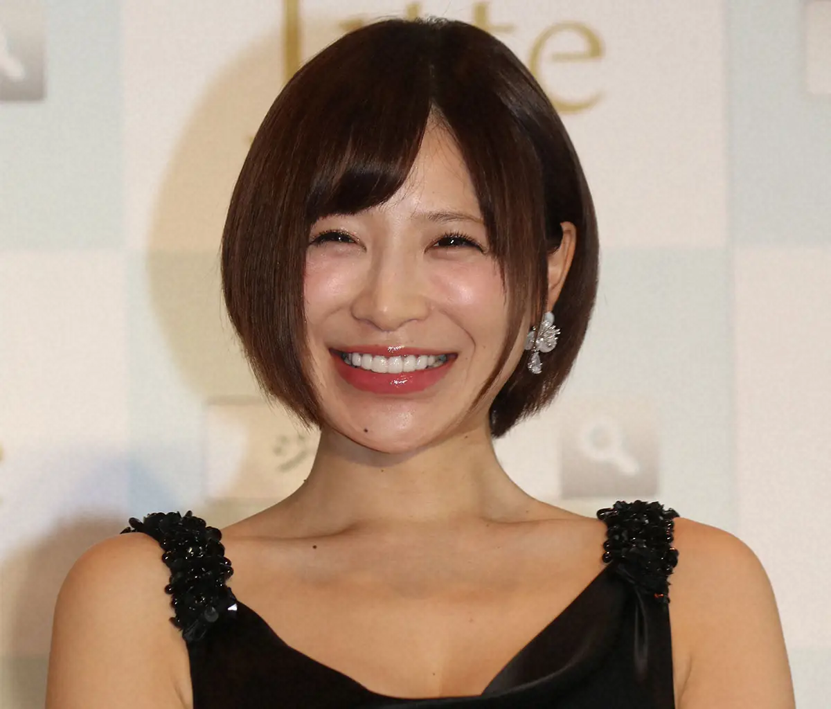 【画像・写真】手島優　顔面の異変訴える　頬から顎まで真っ赤「元気です」も「触るとめちゃくちゃ熱い」