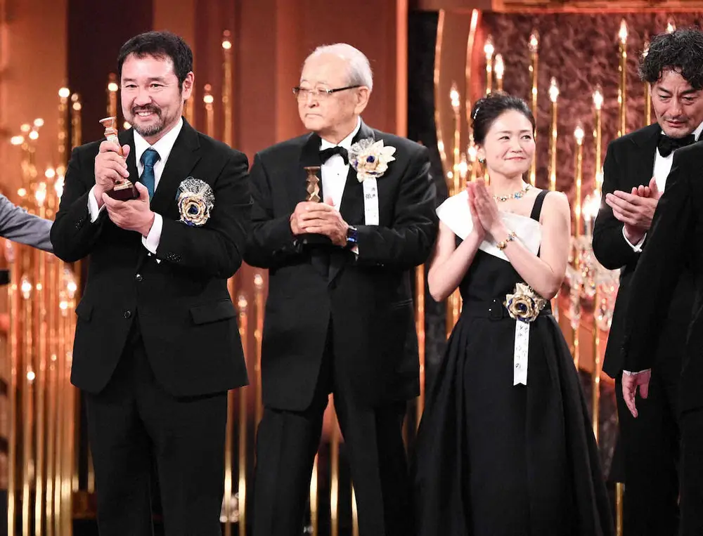 【画像・写真】【日本アカデミー賞】わずか1館から「侍タイムスリッパー」作品賞！安田監督と主演・山口馬木也が感涙