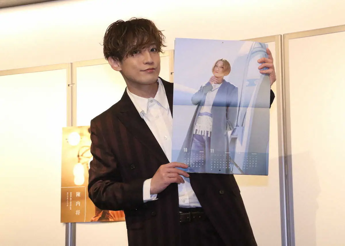 【画像・写真】陳内将　金髪と黒髪の二刀流カレンダーブック発売　おすすめ地元グルメは…「おやつにもおつまみにも」