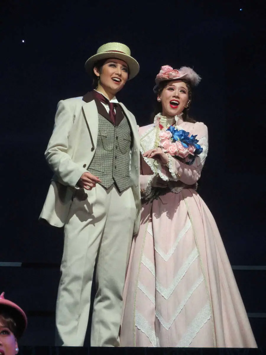 【画像・写真】宝塚花組・希波らいと初主演公演が開幕　長身で舞台映え！演技力でも客席魅了