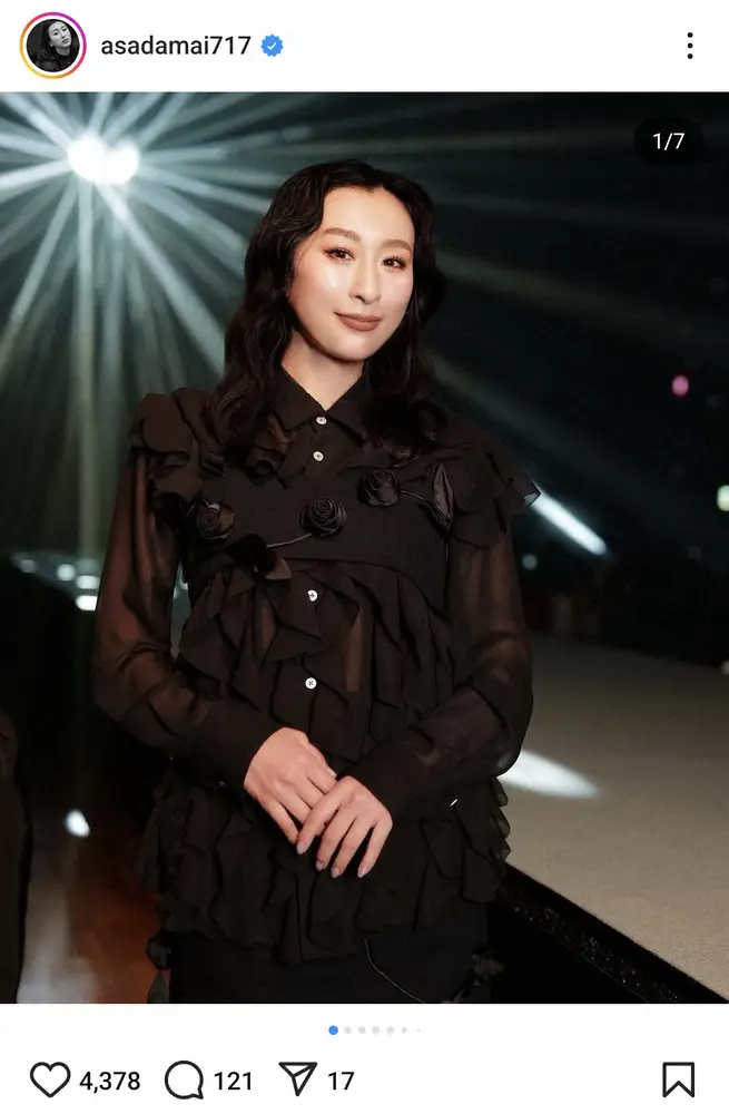 【画像・写真】浅田舞　ドレッシーな装いで人気歌姫、人気モデルと3ショット「とてつもなくお美しい」「奇麗」