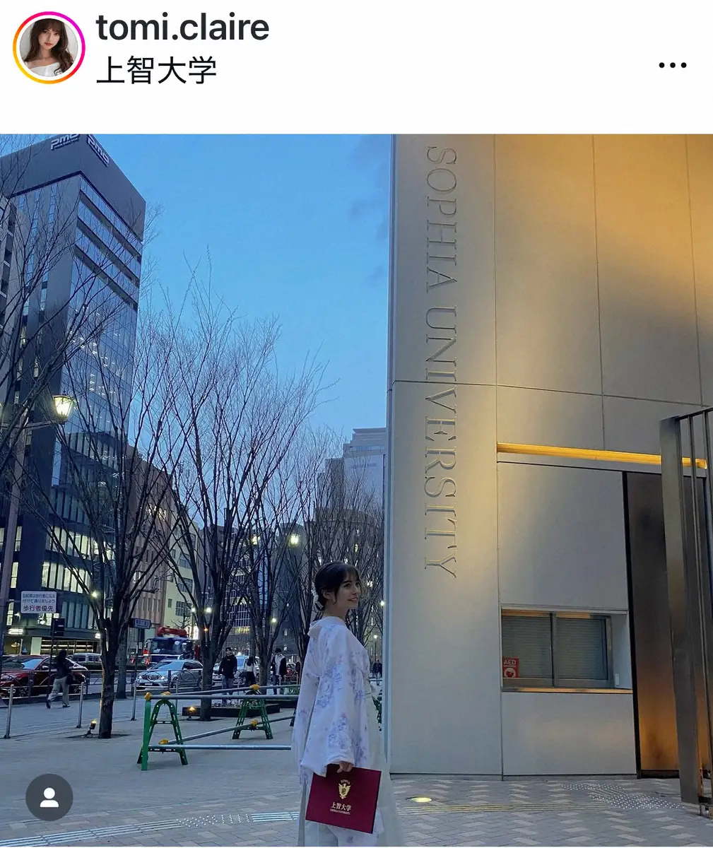 【画像・写真】米国出身の24歳・美人タレント　名門大学卒業を袴スタイルで報告　「翔んで埼玉」和歌山の姫君