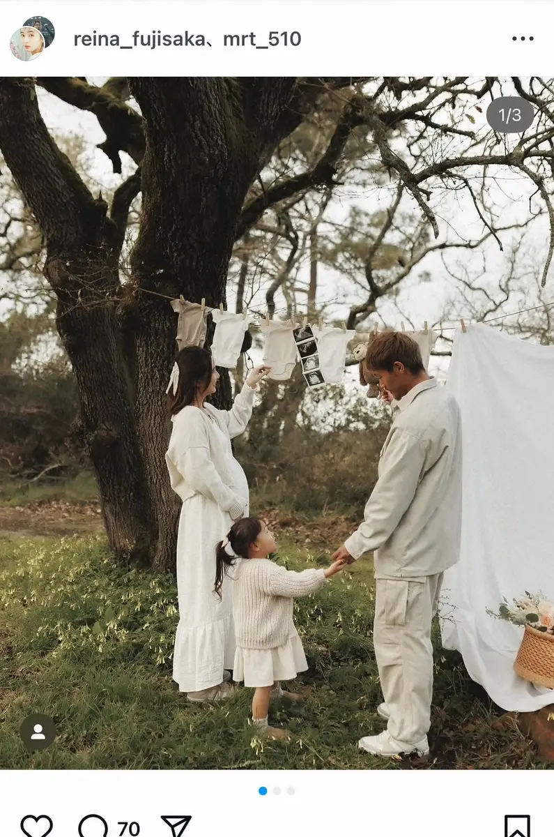 【画像・写真】サッカー日本代表MFのモデル妻　第2子妊娠？おなかふっくら姿公開　家族で手をつなぎ「Soon…」