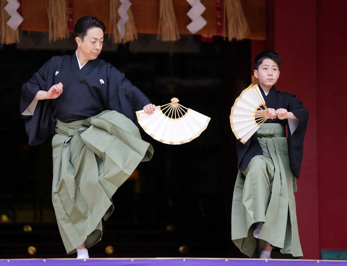 【画像・写真】尾上菊之助、丑之助が神田明神で史上初のお練り　Zeebraの歴史解説ラップを背に気持ち新た