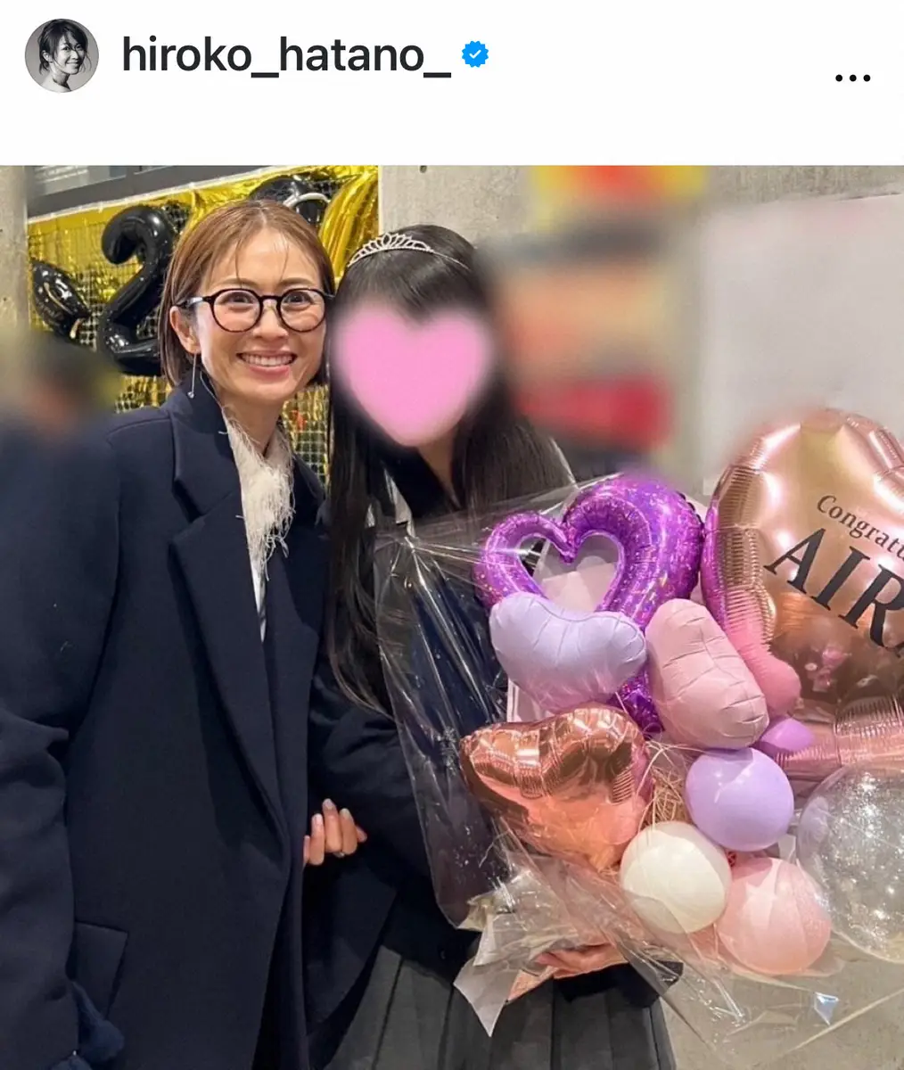 【画像・写真】49歳・畑野ひろ子　長女の中学卒業報告　母子ショットに「素敵な親子」「美人さん」夫は鈴木啓太氏