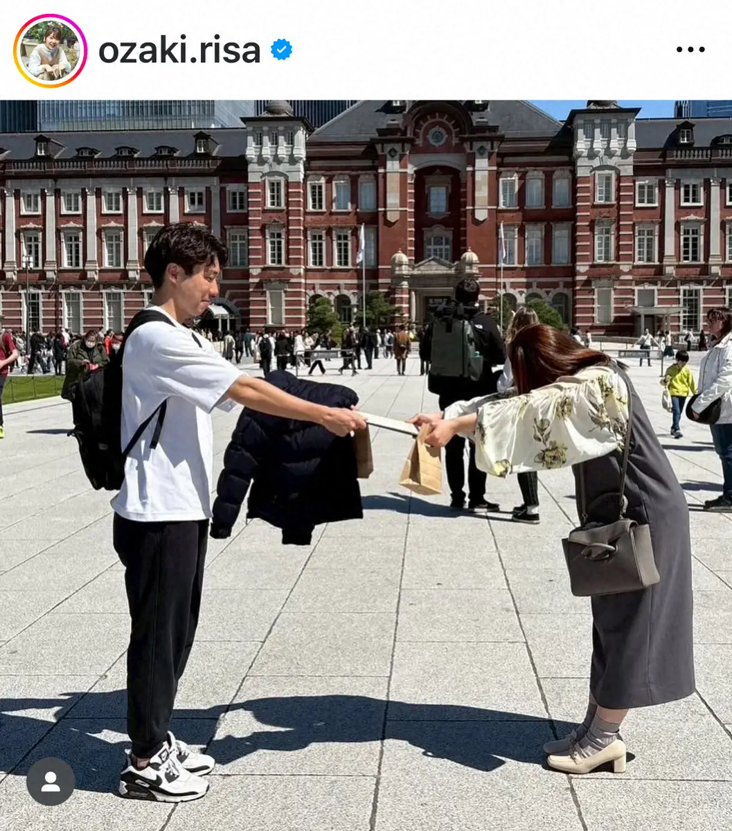 【画像・写真】元日テレ・尾崎里紗アナ　「優しすぎる先輩」から“卒業証書”報告　受け取った場所に反響「素晴らしい」