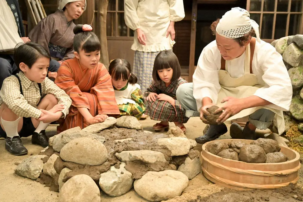 【画像・写真】「あんぱん」だから石材店　即席パン窯で草吉あんぱん→羽多子弟子入り！ネット沸く「バタコさん爆誕」